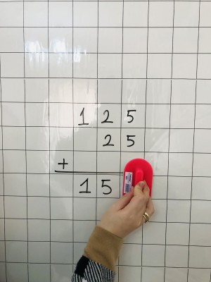 Kareli Şeffaf Tahta Akıllı Kağıt Tahta Yazı Tahtası 120x100 Cm Kalem Hediyeli